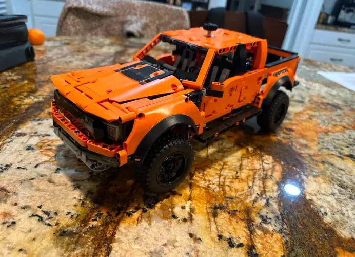 Kit Blocos de montar Ford F150 Raptor 1379 peças (Compatível com Lego)