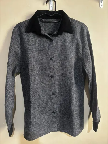 Camisa de botão preta