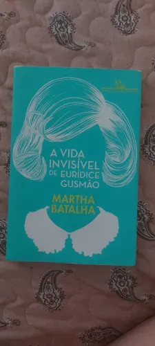 Livro a vida invisível de Eurídice Gusmão, de Martha batalha