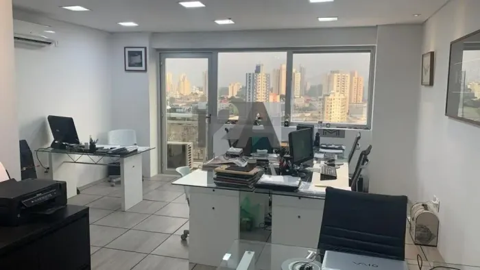 Sala comercial mobiliada e aliga, 35 metros, 1 banheiro privativo, ar condicionado, 1 vaga