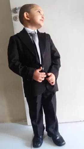 Terno infantil para formatura e casamento 