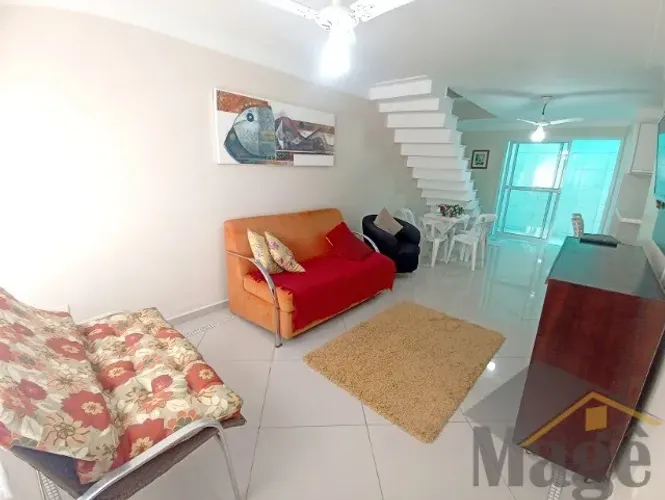 SOBRADO GEMINADO EM CONDOMÍNIO COM 02 SUITES E PISCINA À VENDA NA PRAIA DO TOMBO - REF.: 6