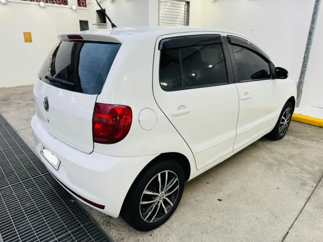 Volkswagen Fox 1.0 MI Total Flex 8V 5P 2012