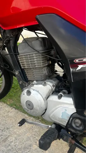 Vendo Fan 125i sou 3 dono não dou grau não corte de giro usar a moto para trabalho