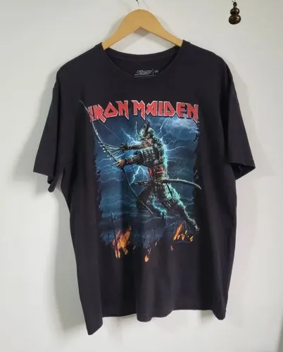 camiseta iron maiden preta TAM GG