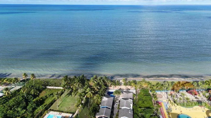 Casa Reformada em Condomínio Pé na Areia