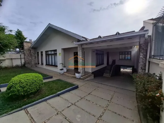 CASA com 4 dormitórios à venda com 300m² por R$ 1.230.000,00 no bairro Vista Alegre - CURI