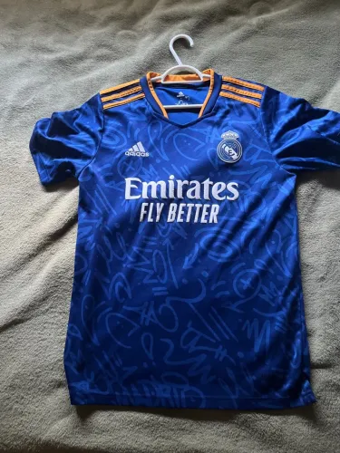 Camisa de futebol Real Madrid Azul 21/22
