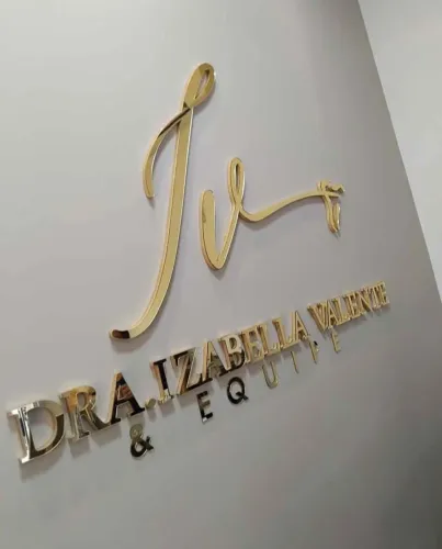 Letras em acrílico, PVC expandido ou acm