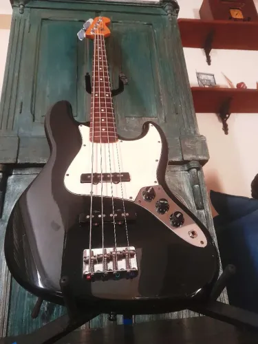 Baixo Fender Jazz Bass Standard Custom 60