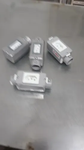 TOMADAS PARA CONDULETE TRAMONTINA 20A 3/4