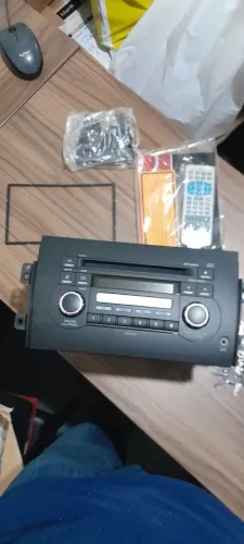 CD player som original Suzuki SX4 2.0 (Nunca usado)