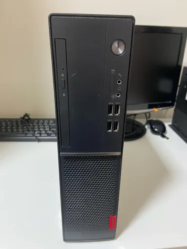Lenovo Desktop v520s