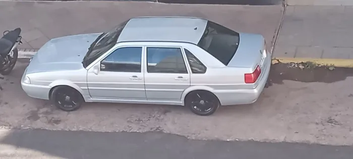 Volkswagen Santana 1.8 MI (álcool) 2000
