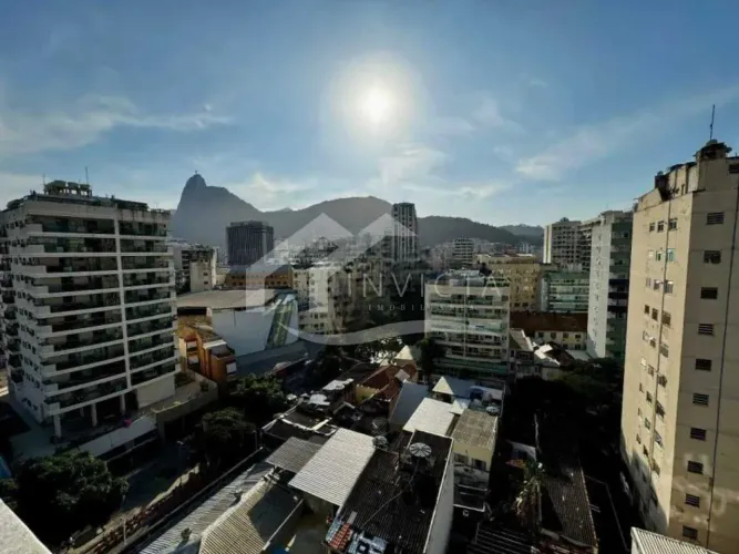 COBERTURA DUPLEX REFORMADA COM PISCINA E CHURRASQUEIRA EM BOTAFOGO