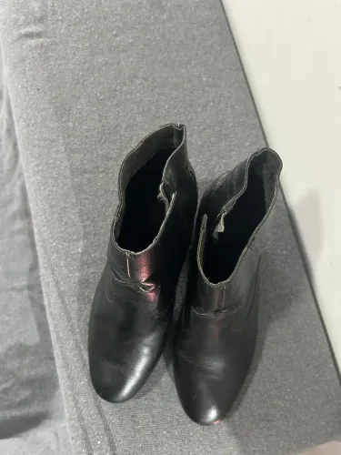 Bota de couro legítimo 