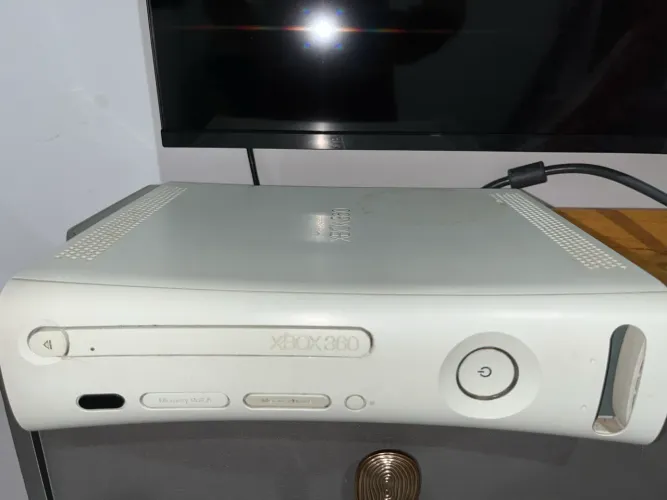 XBOX 360 FAT (bem conservado)