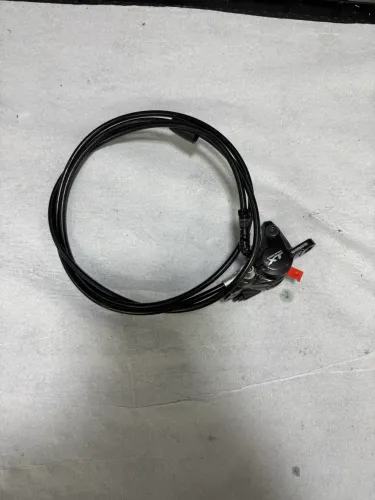 Pinça e mangueira freio traseiro XT-M8000