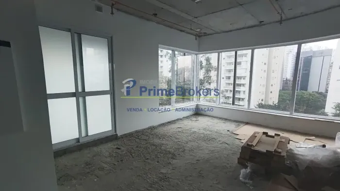 Aluga-se conjunto Comercial 383m² 4 vagas ao lado do Metrô São Joaquim