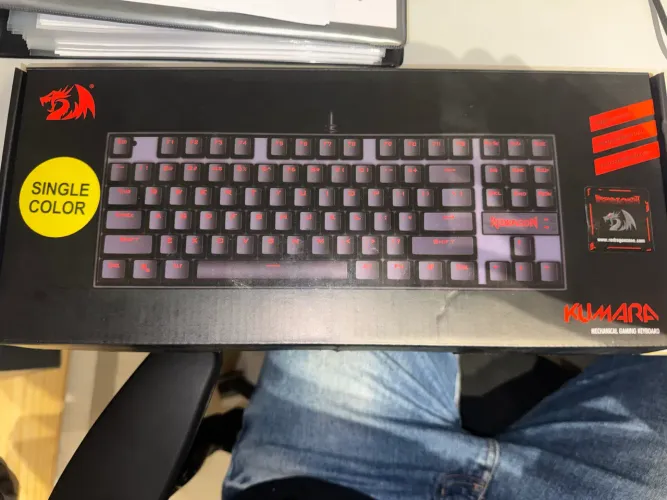 Teclado Redragon Kumara - De graça bem dizer