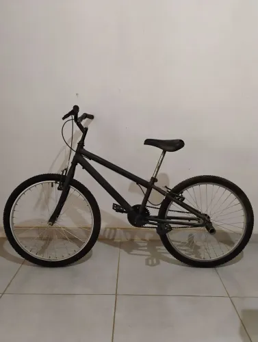 Bicicleta Aro 26 Preta Sem Marchas - R$ 400