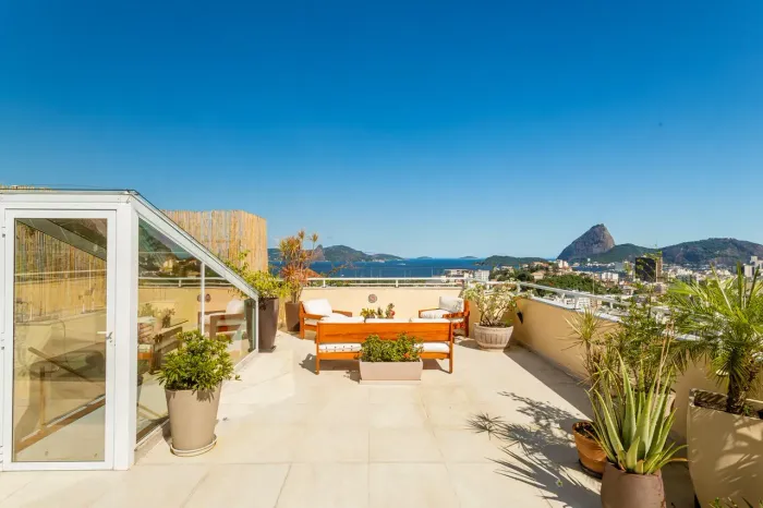 Cobertura de Alto Padrão em Santa Teresa 320m² Reformada e Mobiliada Terraço Gourmet com O