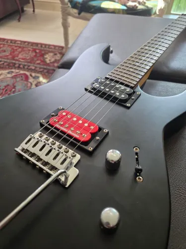 Guitarra LTD ESP M-50 Captador Seymour Duncan