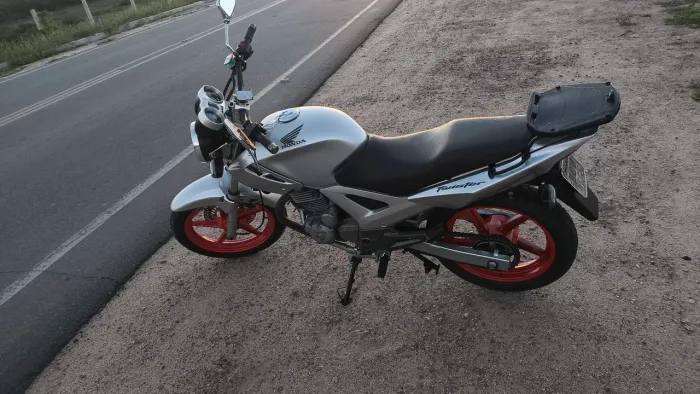 Honda CBX 250 pra só pegar e andar 