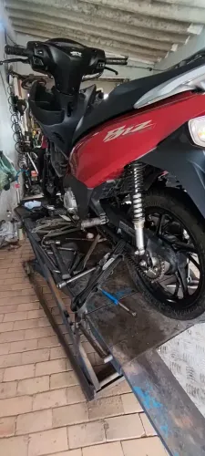 Faço revisão de moto R$150 até 300cc