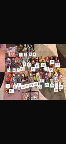 LOTE MONSTER HIGH