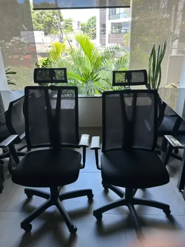 Cadeira Presidente Frisokar Addit Ergonômica c/ Apoio de Cabeça | 2 Unidades