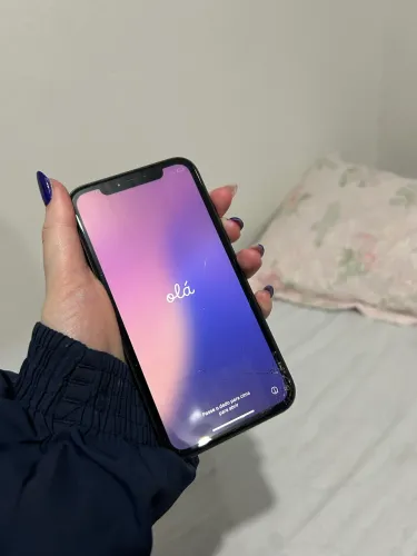 Iphone XR com tela quebrada