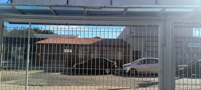 Alugo Casa Comercial Próximo Avenida Andrômeda