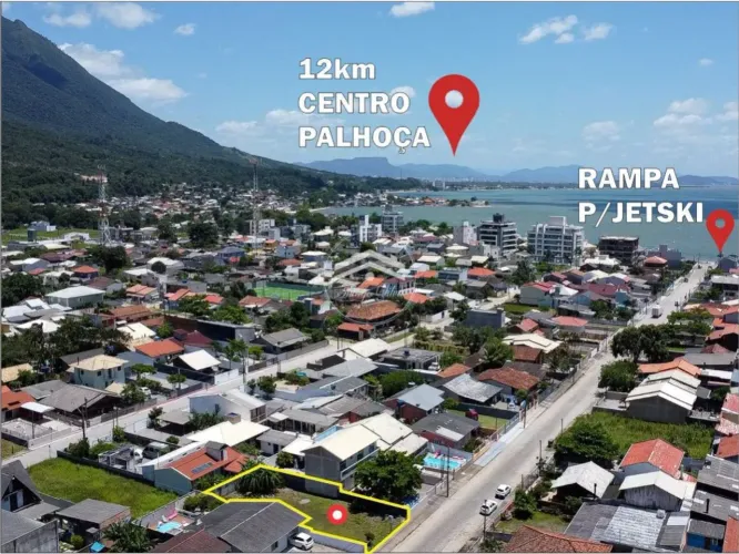 Terreno na Praia de Fora, Palhoça - 300m² Escrít/Públic - 380mt do Mar