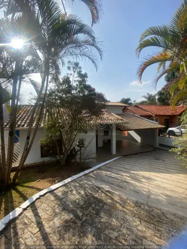 Casa no condomínio Vila Verde com 4 quartos e 4 banheiros à venda, 250m² por R$985.000,00