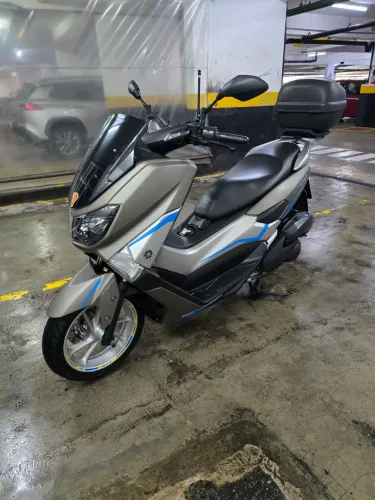 Nmax 2017 cinza