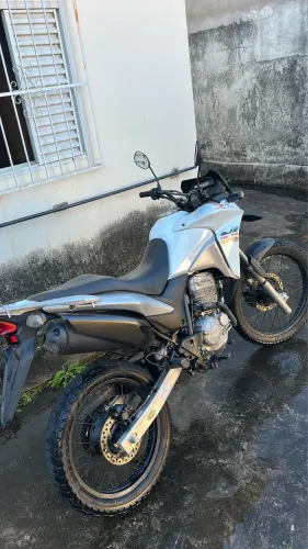 Vendo xre 300,sou segundo dono,doc pago