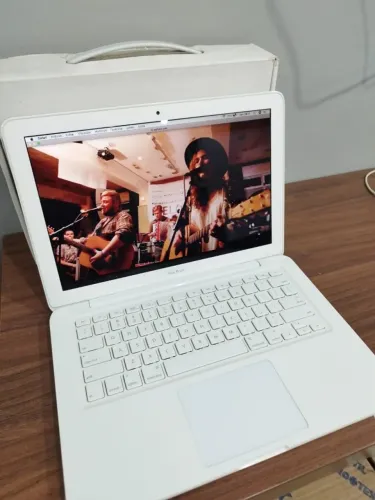 Macbook White 2010 Core 2 Duo 2.4ghz SSD 240GB - Excelente Estado