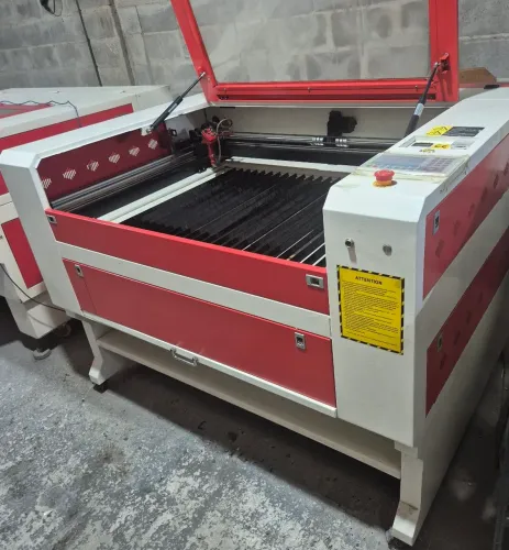Máquina Laser CO2 Corte a Laser