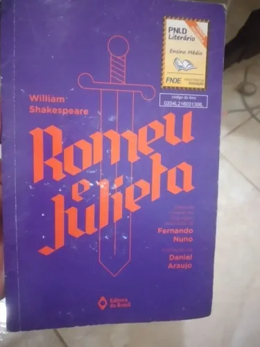 Livro Romeu e Julieta