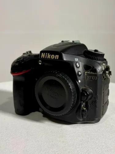 Nikon D7100