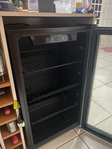 Cervejeira Midea