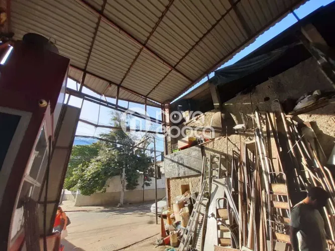 Santo Cristo | Galpão