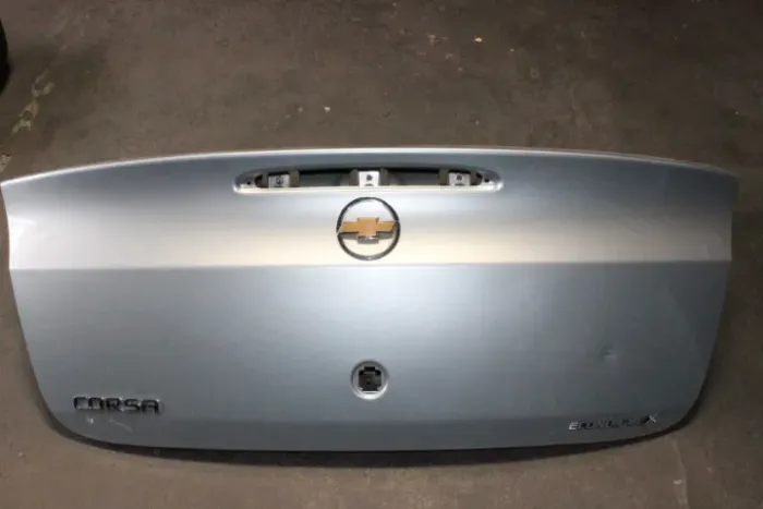 Tampa Traseira Porta Malas Corsa Sedan 2002 A 2012 