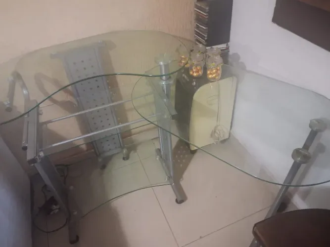 Mesa escrivaninha vidro