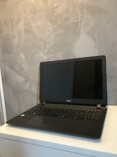 Notebook Acer Aspire ES1-572