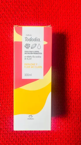 Hidratante Natura 100ml - Pêssego e Flor de cravo