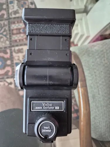 Flash Vivitar 200 mm thyristor 28s