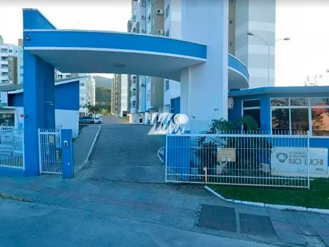 Garagem no Residencial Boulevard Ivo Cluchi - Pedra Branca - mrt