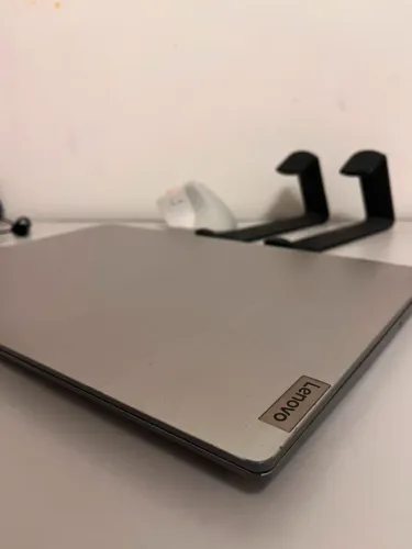 Notebook Lenovo IdeaPad 3i + Mouse Sem Fio + Suporte (Ótimo Estado/Passo cartão)